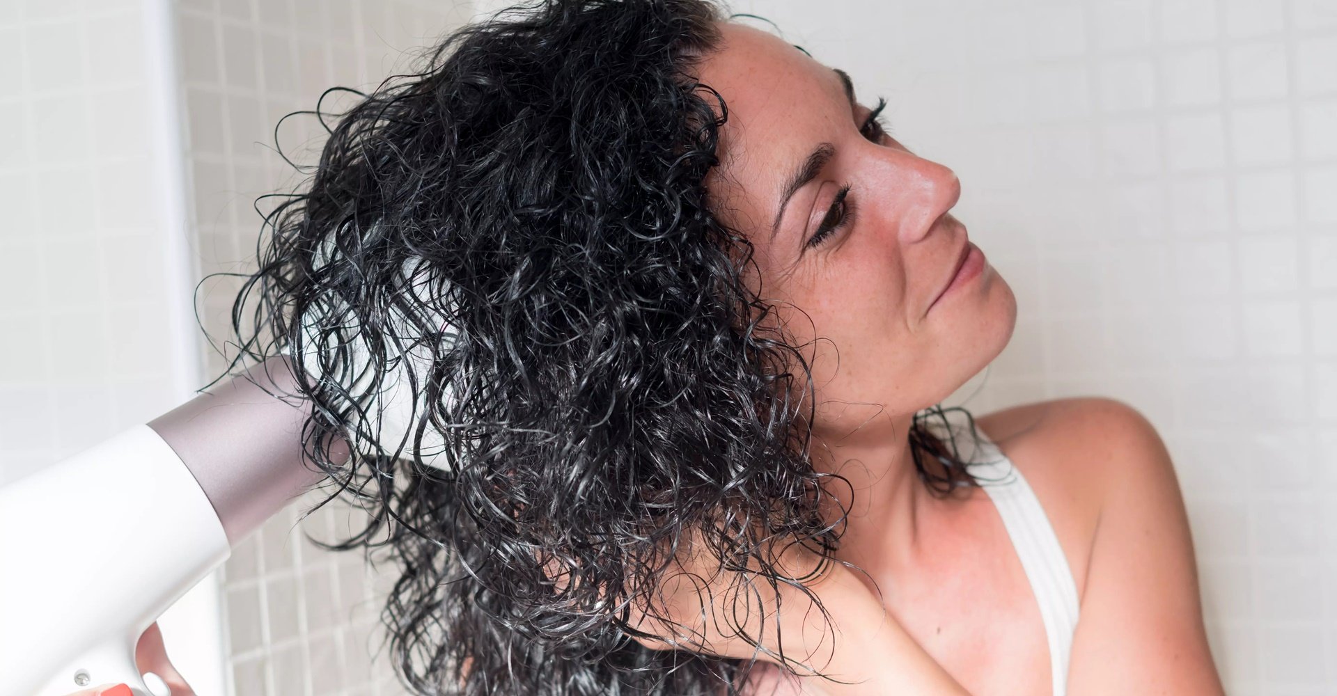 Protetor térmico para cabelo: saiba o que é e como usar